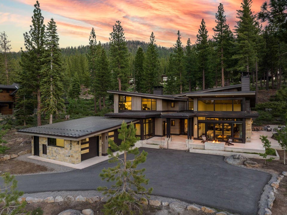 ‘camp’-contemporary-at-private-lake-tahoe-enclave-delivers-the-best-of-everything-outdoors