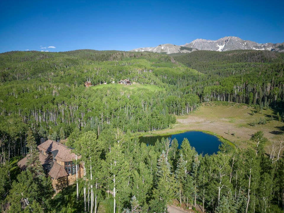 colorado’s-mountain-landscape-drove-the-design-of-this-$10.8-million-ranch-home-in-telluride